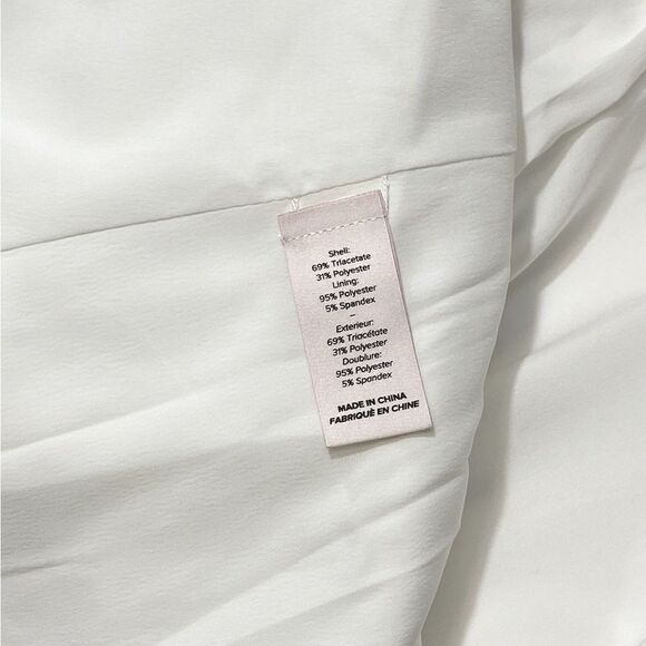 Cinq à Sept Madeline Bell-Sleeve Blazer size 2 - Picture 14 of 14